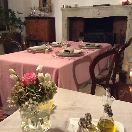 Le Brede Bed & Breakfast 3*