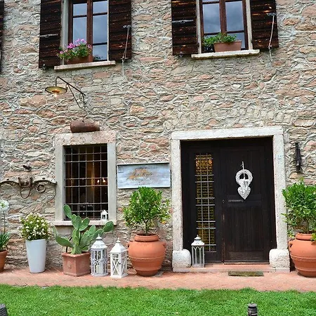 Le Brede Bed & Breakfast Roina